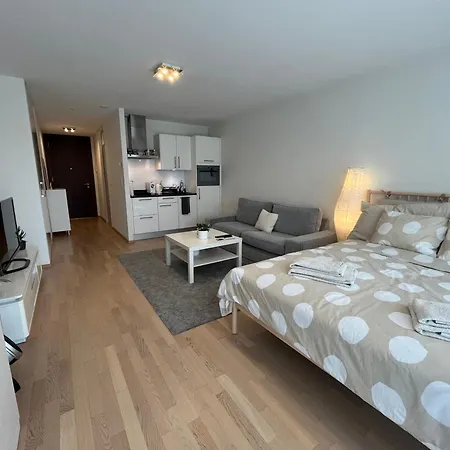 Studio Au Centre De *